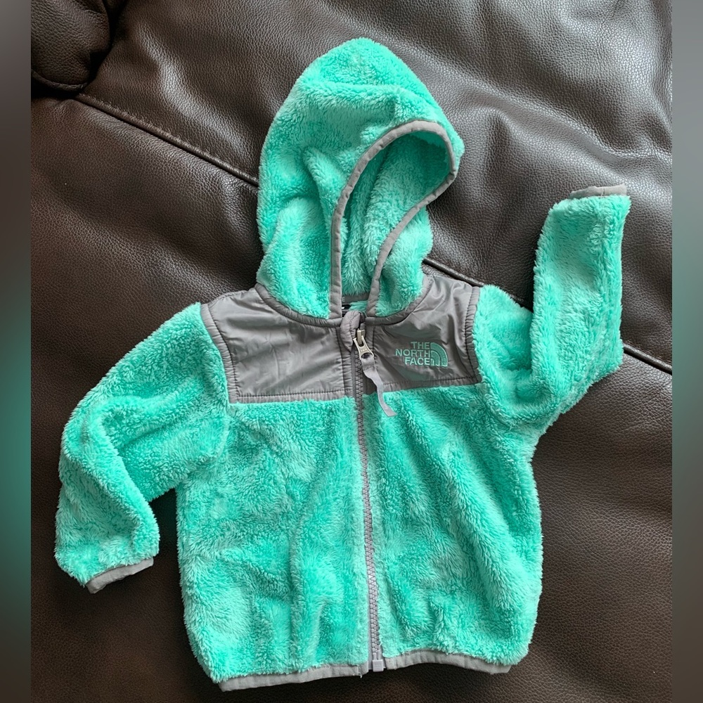 North Face OSO girls size 6-12months, color: aqua Like new rarely worn.